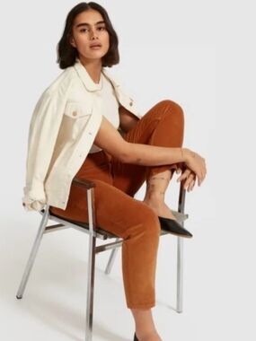 Everlane Baby Cord Cheeky Crop Corduroy Pants